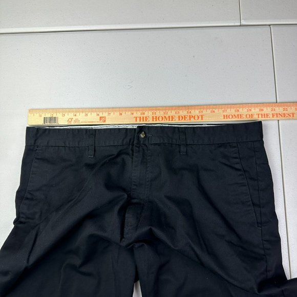 Volcom Men's Chino Khaki Shorts Size 40 Black Flat Front Embroidered Logo Casual - Picture 6 of 8